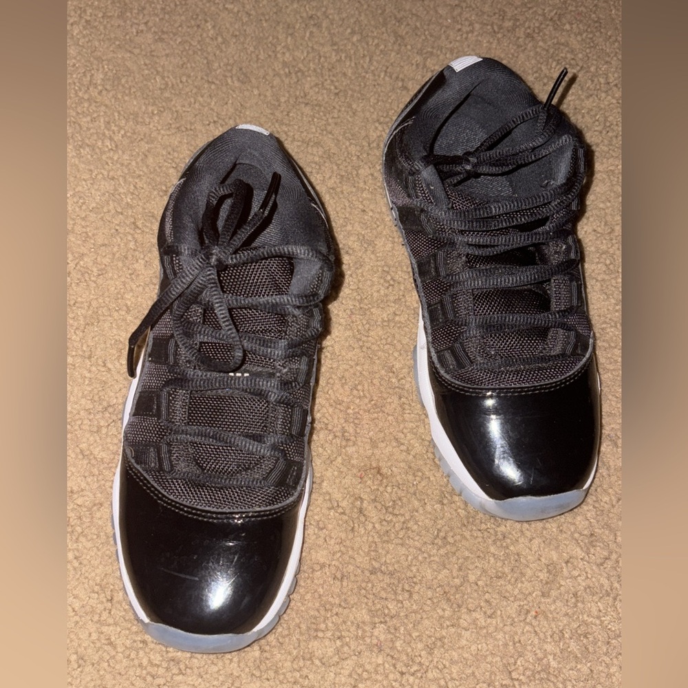 Jordan NO LACES, WILL NOT COME WITH LACES